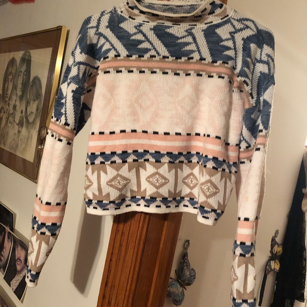 Sweater - Picture 10 of 11